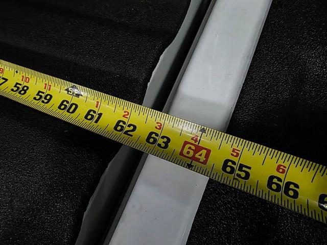 Photo of 2022 Summit White GMC Canyon