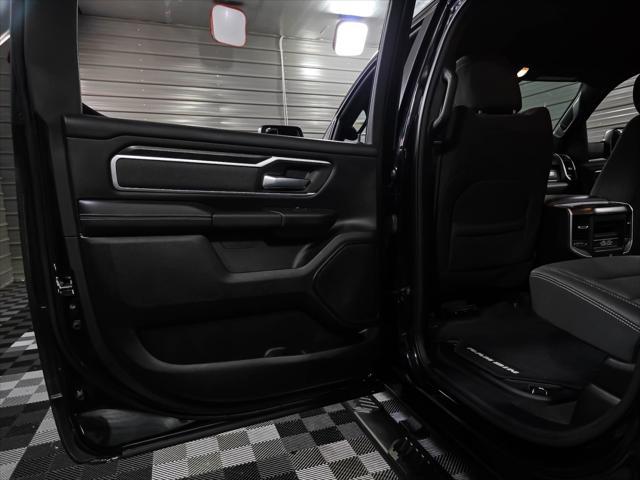 Photo of 2022 Diamond Black Crystal Pearlcoat RAM 1500