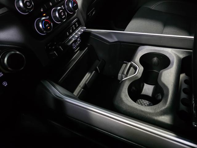 Photo of 2022 Diamond Black Crystal Pearlcoat RAM 1500