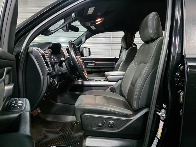 Photo of 2022 Diamond Black Crystal Pearlcoat RAM 1500