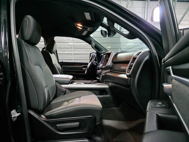 Photo of 2022 Diamond Black Crystal Pearlcoat RAM 1500
