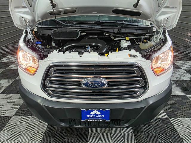 Photo of 2019 Oxford White Ford Transit-250