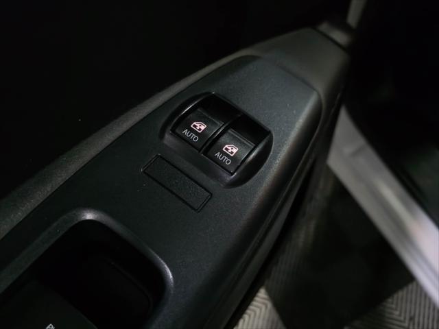 Photo of 2021 Bright White RAM ProMaster City