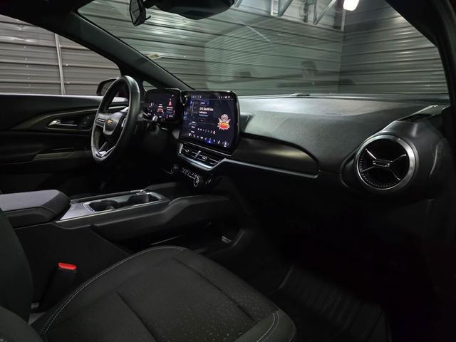Photo of 2025 Riptide Blue Metallic Chevrolet Equinox EV