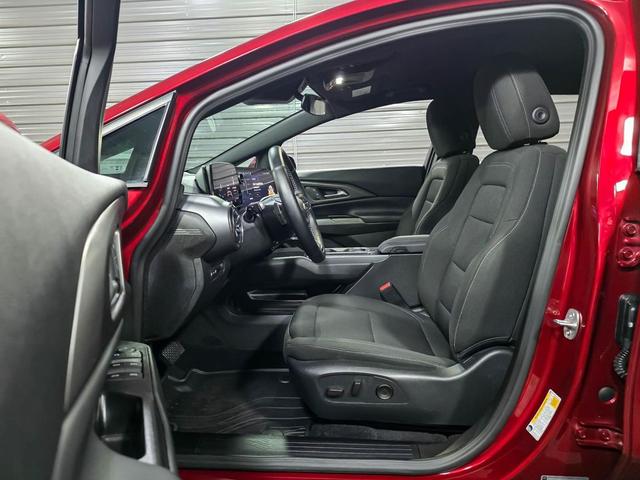 Photo of 2025 Riptide Blue Metallic Chevrolet Equinox EV