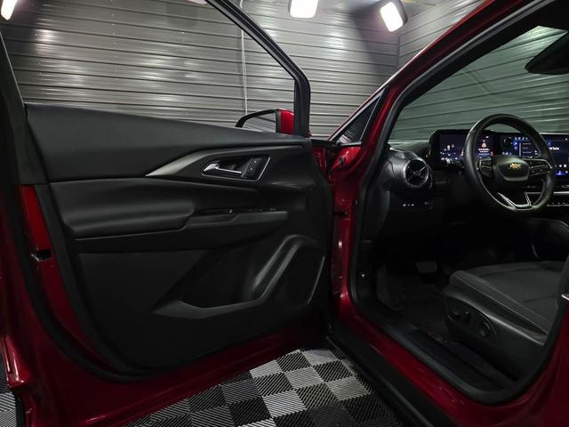 Photo of 2025 Riptide Blue Metallic Chevrolet Equinox EV