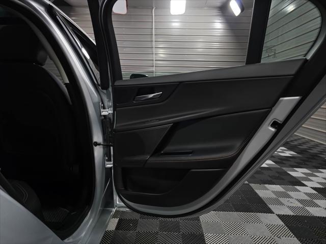 Photo of 2018 Indus Silver Jaguar XE