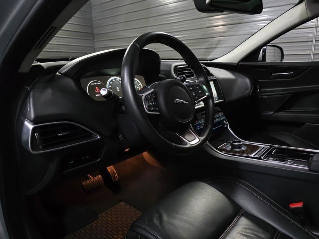 Photo of 2018 Indus Silver Jaguar XE