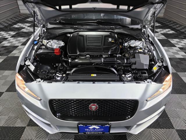 Photo of 2018 Indus Silver Jaguar XE