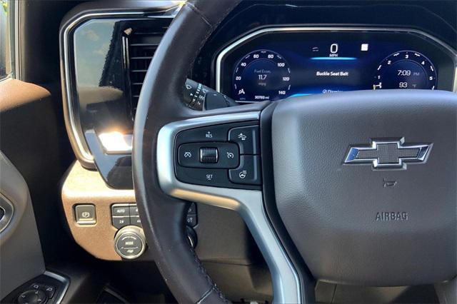 Photo of 2022 Black Chevrolet Silverado 1500