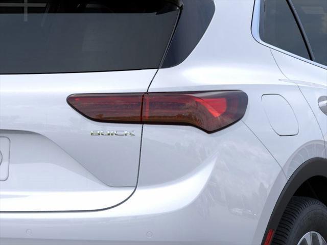 Photo of 2025 Iridescent White Tricoat Buick Envision