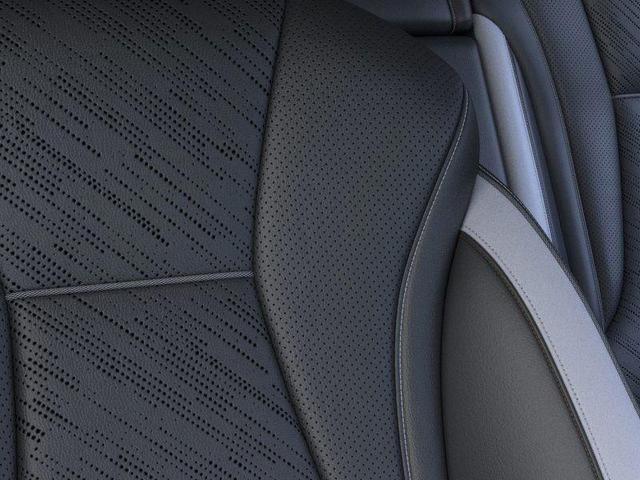 Photo of 2025 Summit White Buick Envision