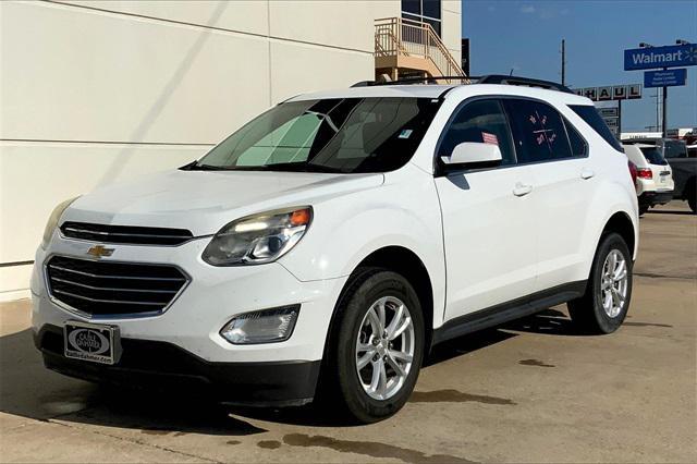 Photo of 2017 Summit White Chevrolet Equinox