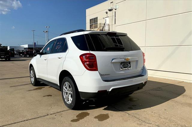 Photo of 2017 Summit White Chevrolet Equinox