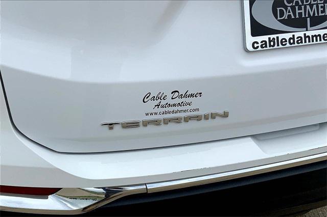 Photo of 2024 Summit White GMC Terrain