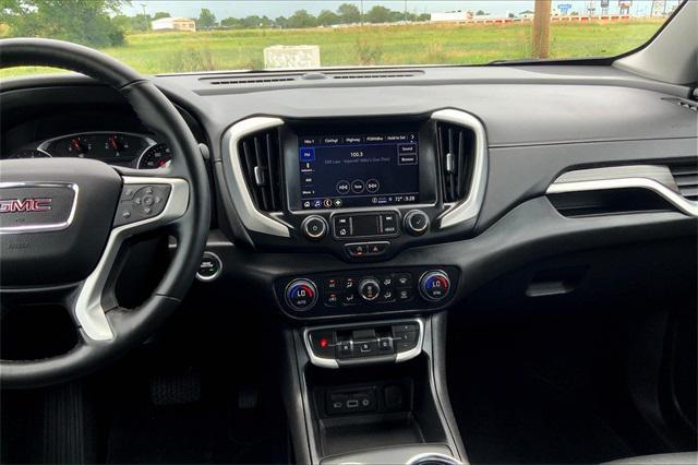 Photo of 2024 Summit White GMC Terrain