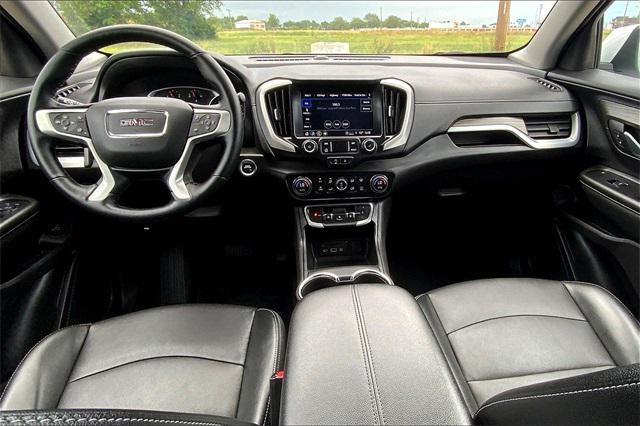 Photo of 2024 Summit White GMC Terrain
