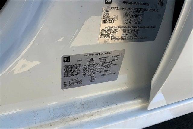 Photo of 2025 Summit White GMC Sierra 2500