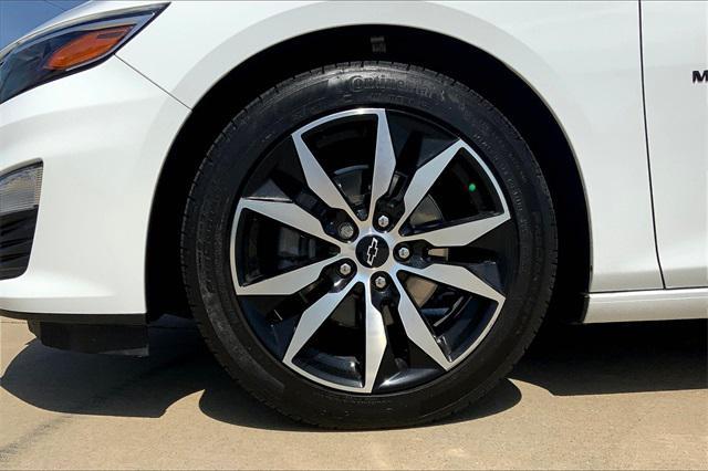 Photo of 2024 Summit White Chevrolet Malibu