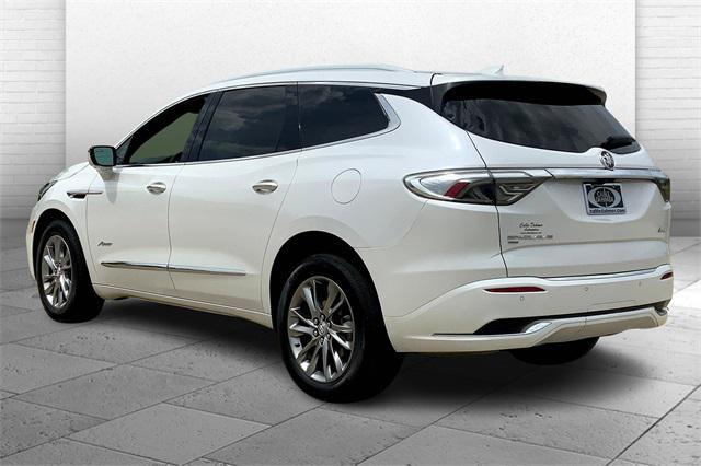 Photo of 2024 White Frost Buick Enclave