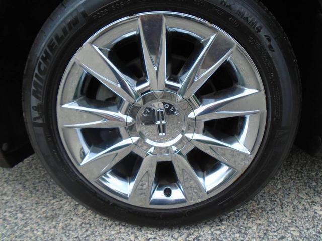 Photo of 2011 Maroon Lincoln MKZ