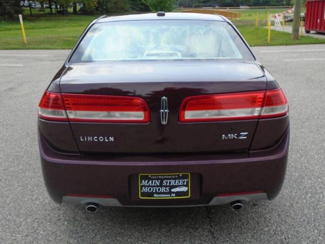 Photo of 2011 Maroon Lincoln MKZ