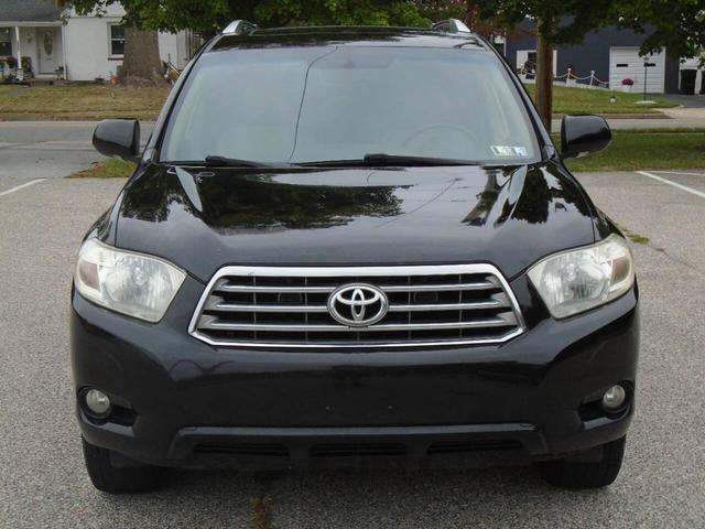 Photo of 2009 Black Toyota Highlander
