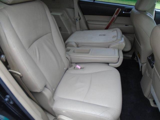 Photo of 2009 Black Toyota Highlander