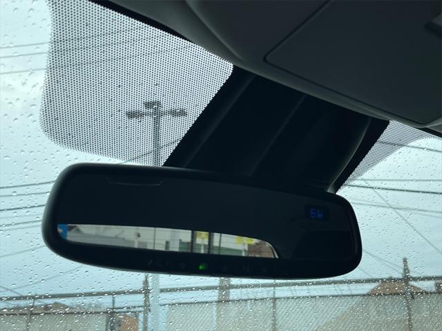 Photo of 2021 Super White Toyota Tundra