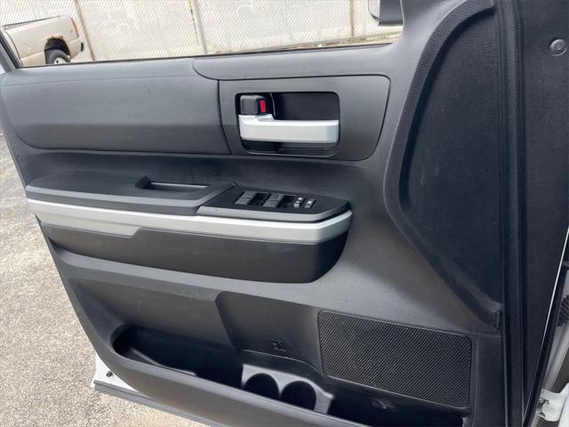 Photo of 2021 Super White Toyota Tundra