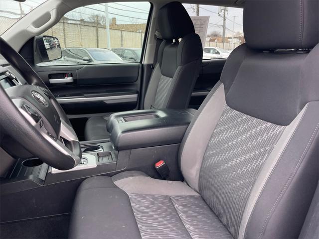 Photo of 2021 Super White Toyota Tundra