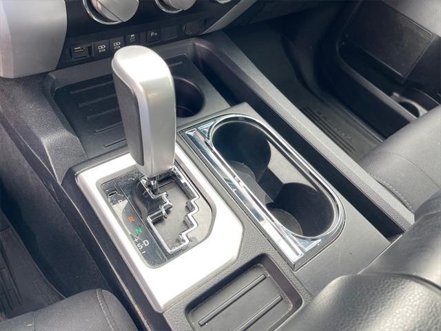 Photo of 2021 Super White Toyota Tundra