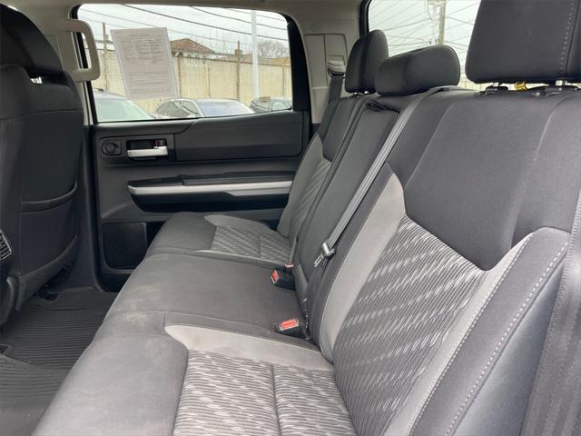 Photo of 2021 Super White Toyota Tundra