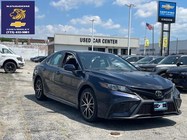 Photo of 2021 Blue Toyota Camry