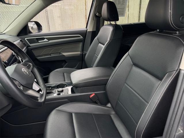 Photo of 2022 Platinum Gray Metallic Volkswagen Atlas