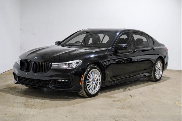 Photo of 2019 Black BMW 740