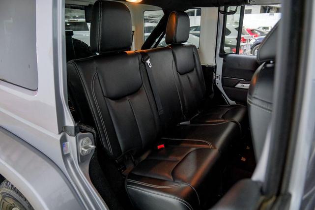 Photo of 2016 Billet Silver Metallic Clearcoat Jeep Wrangler Unlimited