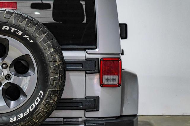 Photo of 2016 Billet Silver Metallic Clearcoat Jeep Wrangler Unlimited