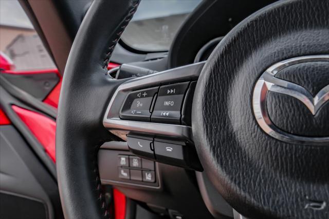 Photo of 2016 Soul Red Metallic Mazda MX-5 Miata