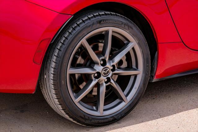 Photo of 2016 Soul Red Metallic Mazda MX-5 Miata