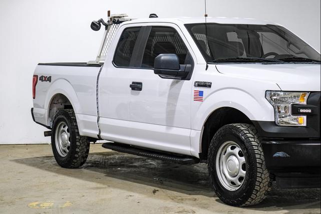 Photo of 2017 Oxford White Ford F-150