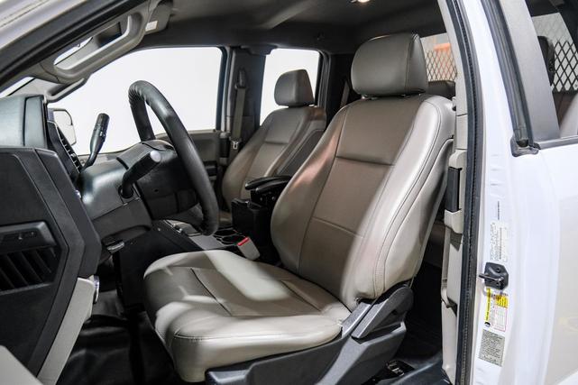 Photo of 2017 Oxford White Ford F-150