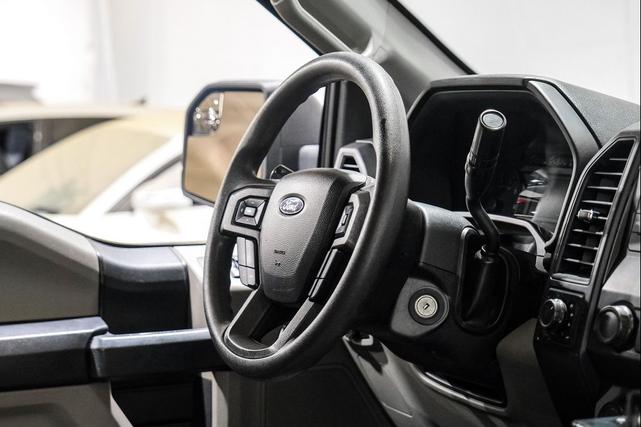 Photo of 2017 Oxford White Ford F-150
