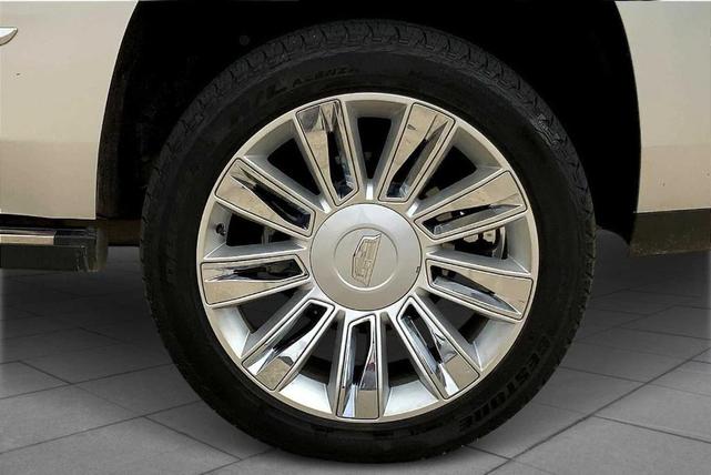 Photo of 2019 Radiant Silver Metallic Cadillac Escalade
