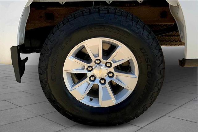 Photo of 2019 Summit White Chevrolet Silverado 1500