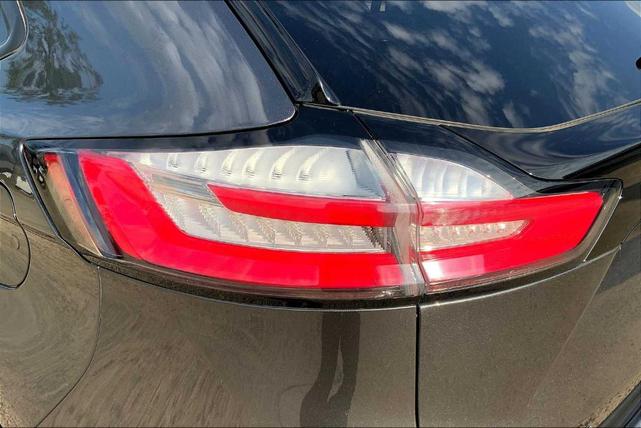Photo of 2020 Magnetic Metallic Ford Edge