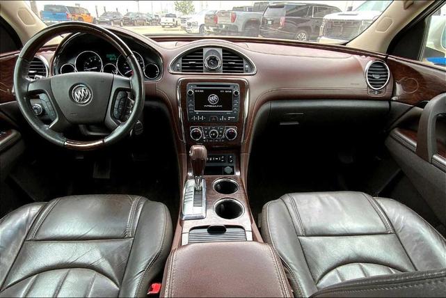 Photo of 2014 White Diamond Tri-Coat Buick Enclave