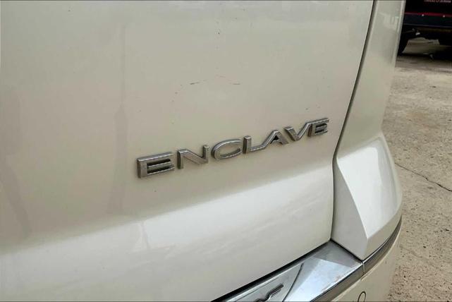 Photo of 2014 White Diamond Tri-Coat Buick Enclave