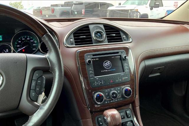 Photo of 2014 White Diamond Tri-Coat Buick Enclave