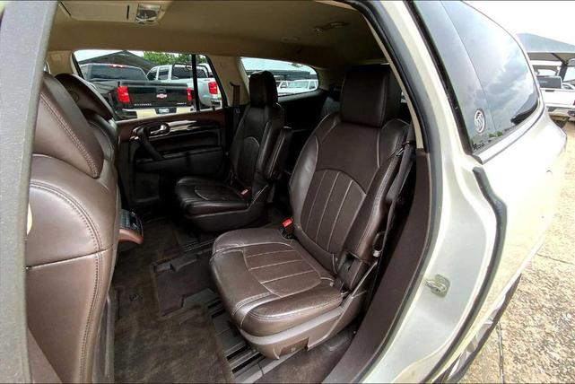 Photo of 2014 White Diamond Tri-Coat Buick Enclave
